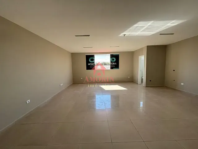 Sala com 38m², para alugar, no bairro Fazendinha em Curitiba