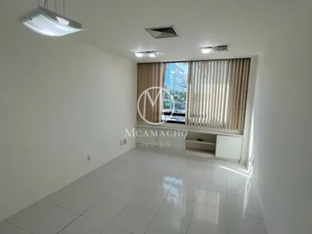 Sala à venda, no bairro Barra da Tijuca em Rio de Janeiro