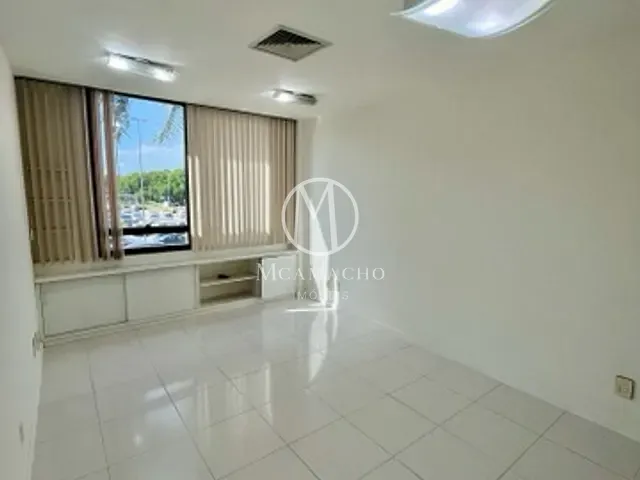 Sala à venda, no bairro Barra da Tijuca em Rio de Janeiro
