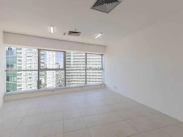 Sala à venda, no bairro Asa Norte em Brasília
