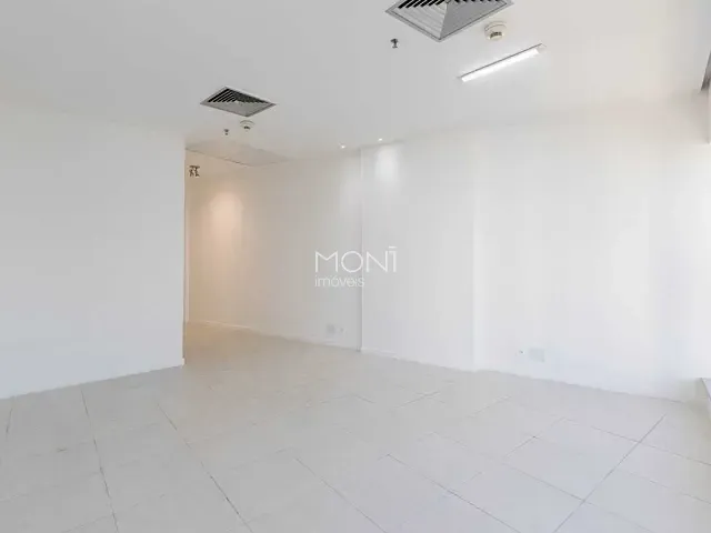 Sala à venda, no bairro Asa Norte em Brasília