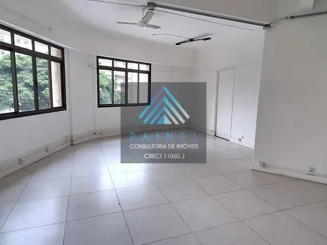 Sala para alugar, no bairro República em São Paulo
