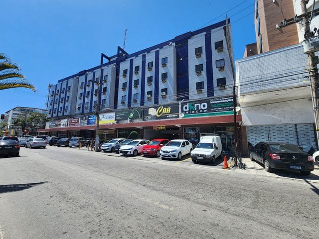 Sala com 90m², para alugar, no bairro Centro em Cabo Frio