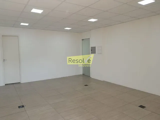 Sala à venda, no bairro Rudge Ramos em São Bernardo do Campo