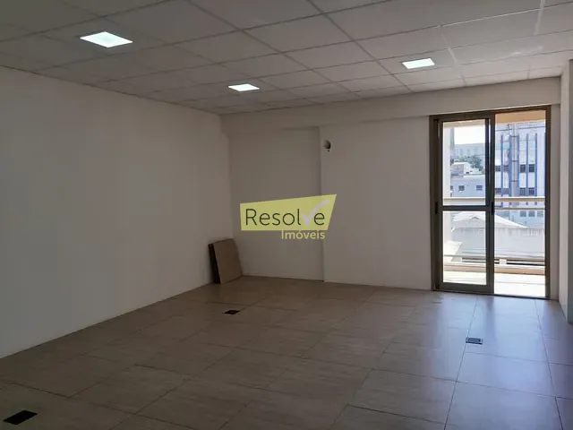 Sala à venda, no bairro Rudge Ramos em São Bernardo do Campo