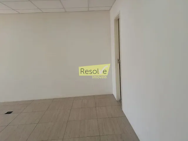 Sala à venda, no bairro Rudge Ramos em São Bernardo do Campo