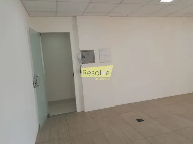Sala à venda, no bairro Rudge Ramos em São Bernardo do Campo