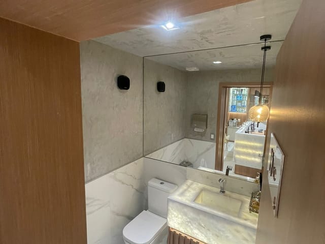 Sala à venda, no bairro Setor Bueno em Goiânia