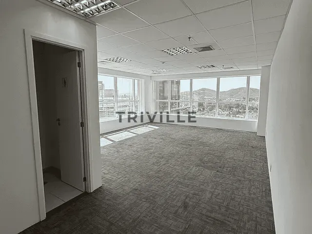 Sala para alugar, no bairro Dezoito do Forte Empresarial/Alphaville. em Barueri