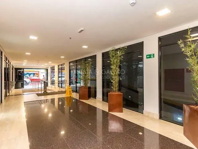 Sala com 28m², à venda, no bairro Centro em Curitiba