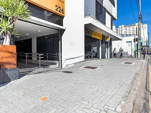 Sala com 28m², à venda, no bairro Centro em Curitiba