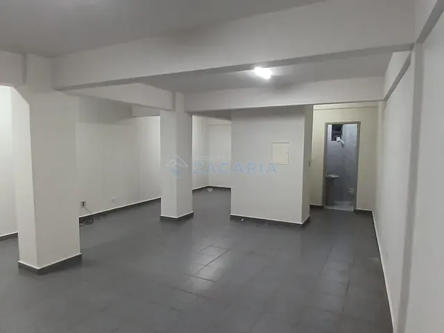 Sala à venda ou para alugar, no bairro Centro em Apucarana