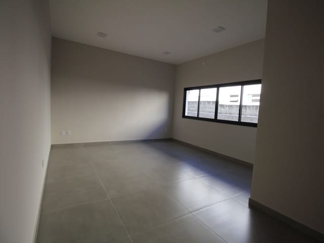 Sala com 35m², para alugar, no bairro Jardim Recanto do Bosque em São João da Boa Vista