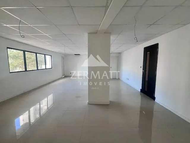 Sala com 50m², para alugar, no bairro Centro em Blumenau