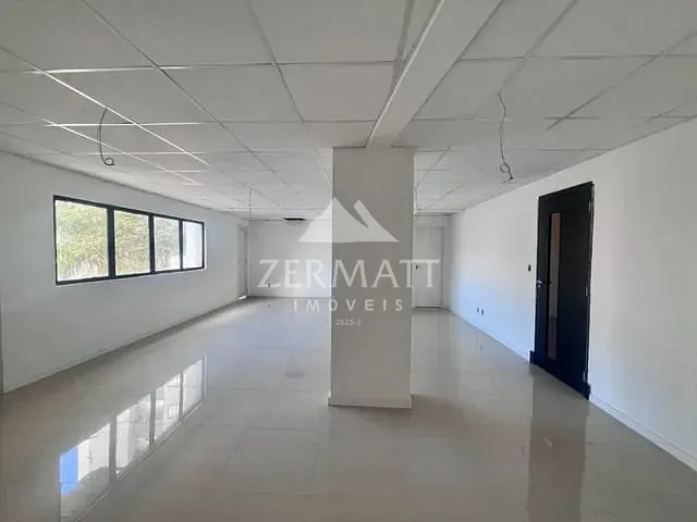 Sala com 50m², para alugar, no bairro Centro em Blumenau