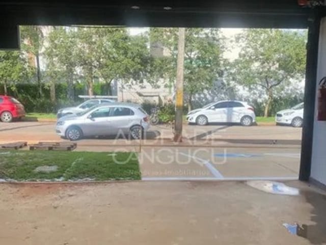 Sala para alugar, no bairro Village Veneza em Goiânia