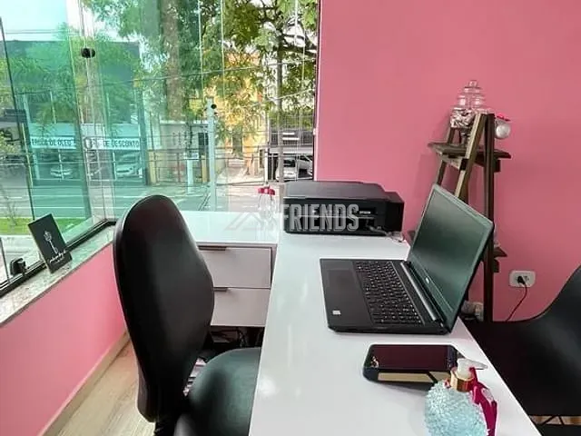 Sala com 30m², para alugar, no bairro Vila Norma em São Paulo