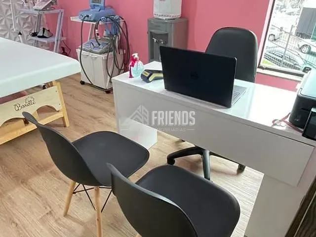 Sala com 30m², para alugar, no bairro Vila Norma em São Paulo
