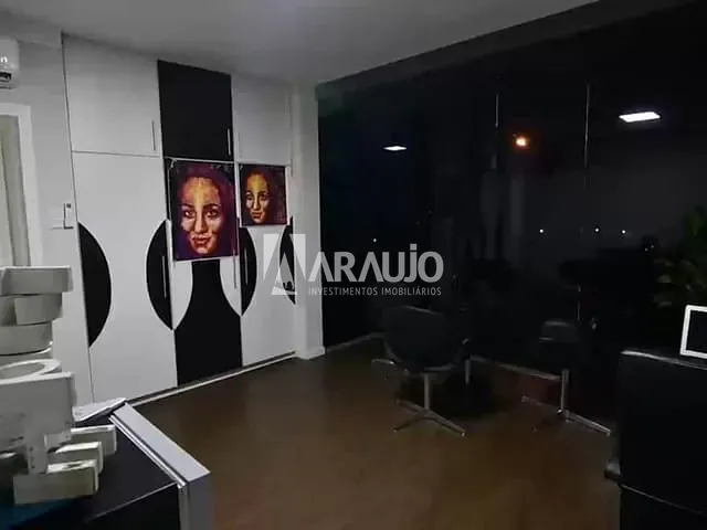 Sala com 345m², à venda, no bairro Centro em Itajaí