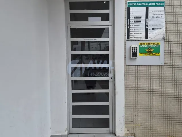 Sala para alugar, no bairro Centro em Pinhais
