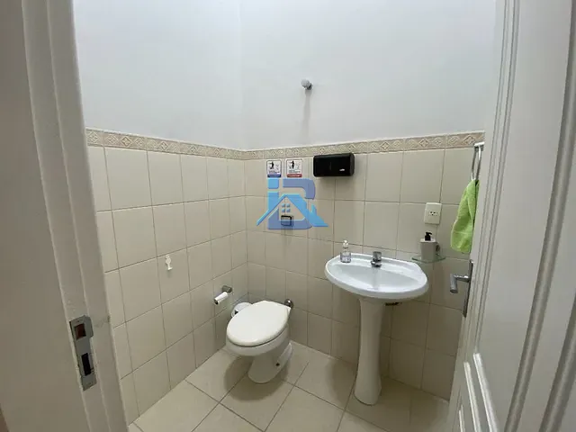 Sala com 15m², para alugar, no bairro Centro em Itatiba
