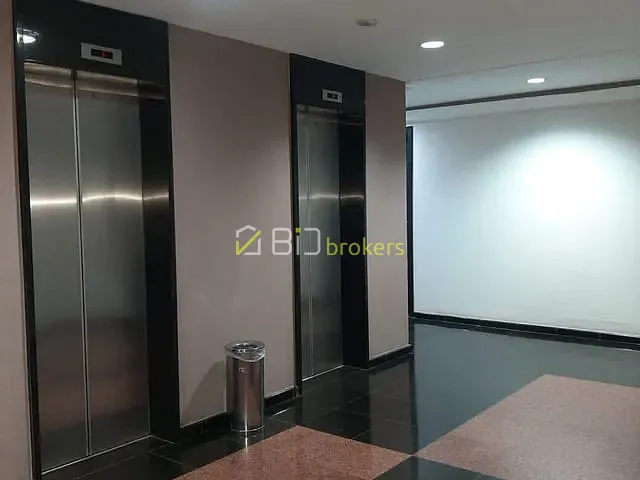 Sala à venda, no bairro Alphaville Centro Industrial e Empresarial/Alphaville. em Barueri