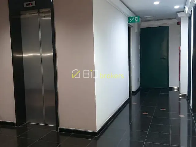 Sala à venda, no bairro Alphaville Centro Industrial e Empresarial/Alphaville. em Barueri