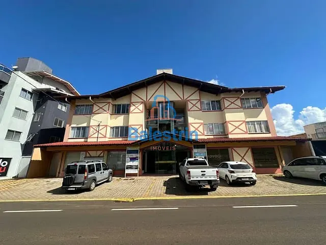 Sala com 102m², à venda, no bairro Centro em Fraiburgo