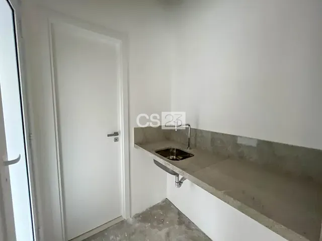 Sala à venda ou para alugar, no bairro Gleba Fazenda Palhano em Londrina