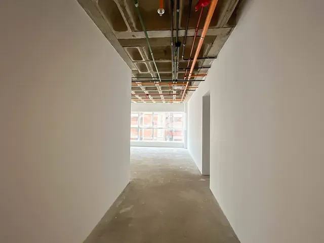 Sala à venda ou para alugar, no bairro Gleba Fazenda Palhano em Londrina