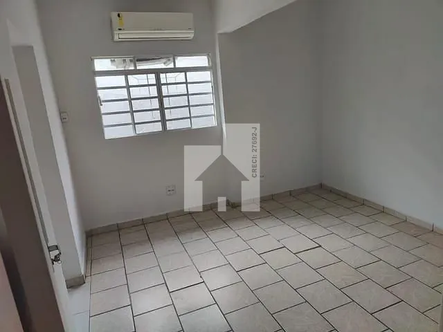 Casa com 260m², para alugar, no bairro Vila Progresso em Jundiaí