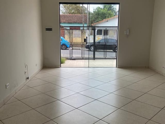Sala com 37m², para alugar, no bairro Alto do Cardoso em Pindamonhangaba