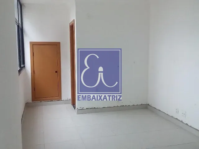 Sala à venda ou para alugar, no bairro Centro em São José dos Campos