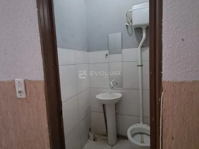 Sala para alugar, no bairro Conjunto Habitacional Madre Germana II em Goiânia