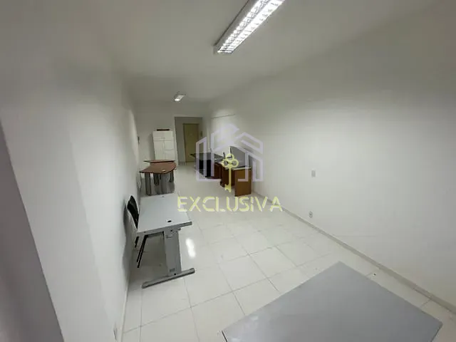 Sala com 35m², para alugar, no bairro Jardim Carioca em Rio de Janeiro