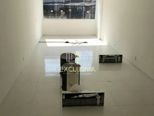 Sala com 35m², para alugar, no bairro Jardim Carioca em Rio de Janeiro