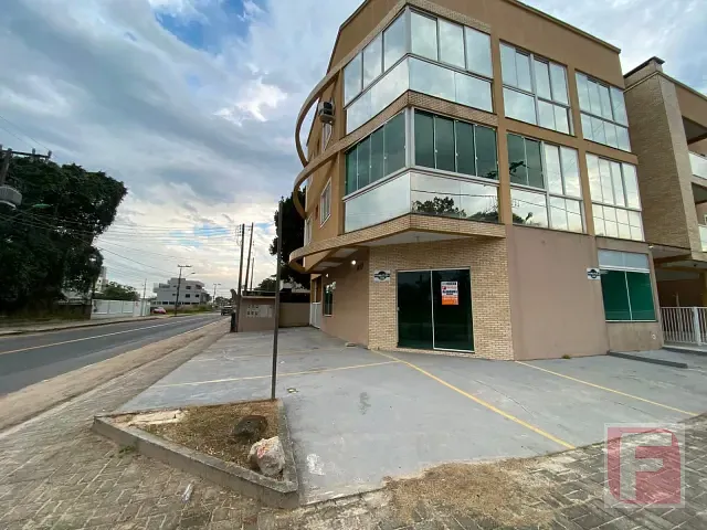 Sala para alugar, no bairro Centro em Itapoá
