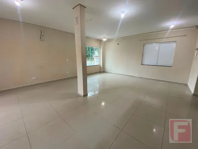 Sala para alugar, no bairro Centro em Itapoá