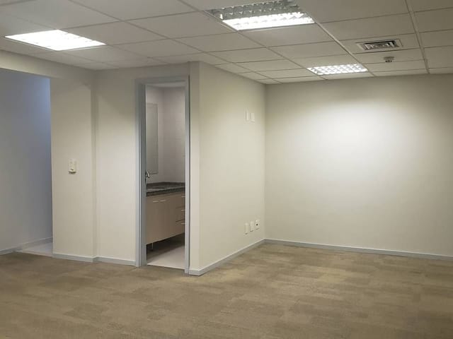 Foto do Sala - Vendo sala comercial no Centro Empresarial Barra Shopping , Barra da Tijuca | Grupo Casa Imóveis