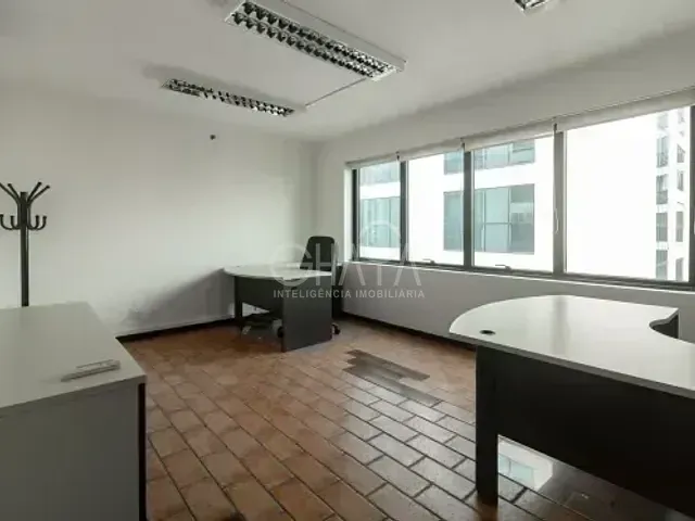 Sala para alugar, no bairro Moema em São Paulo