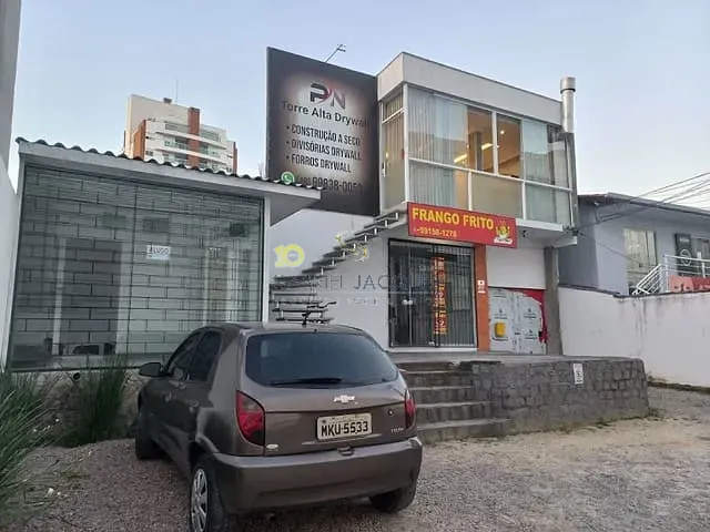 Sala com 425m², à venda, no bairro Passa Vinte em Palhoça
