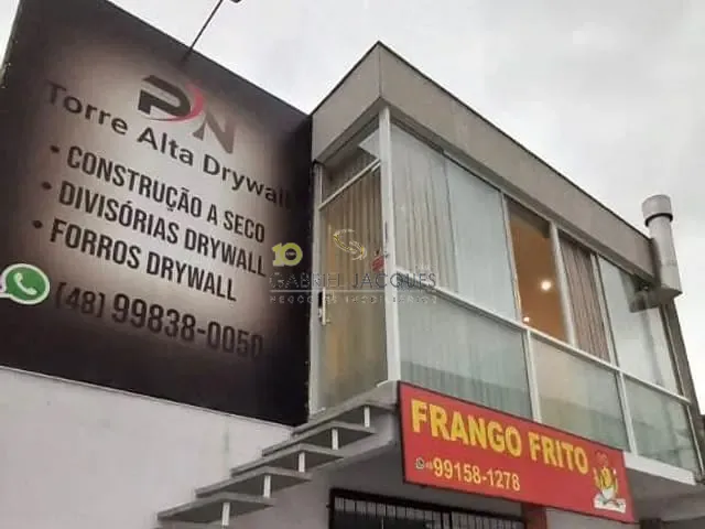 Sala com 425m², à venda, no bairro Passa Vinte em Palhoça