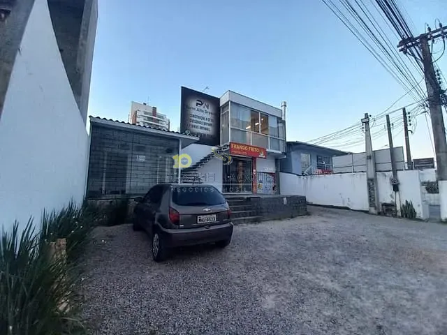 Sala com 425m², à venda, no bairro Passa Vinte em Palhoça