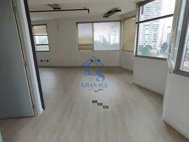 Sala para alugar, no bairro Vila Madalena em São Paulo