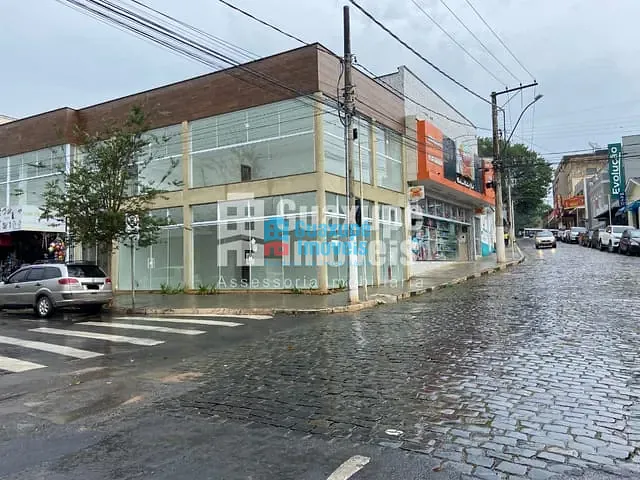 Sala com 100m², para alugar, no bairro Centro em Guaxupé