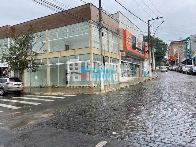 Sala com 100m², para alugar, no bairro Centro em Guaxupé