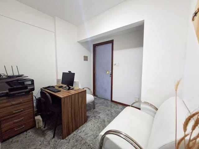 Sala à venda, no bairro Caminho das Árvores em Salvador