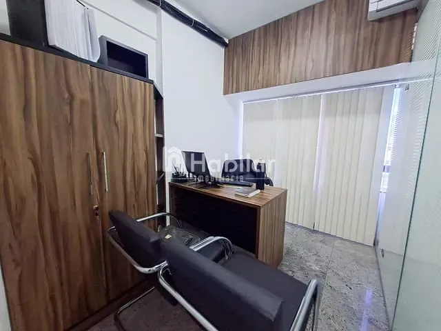 Sala à venda, no bairro Caminho das Árvores em Salvador
