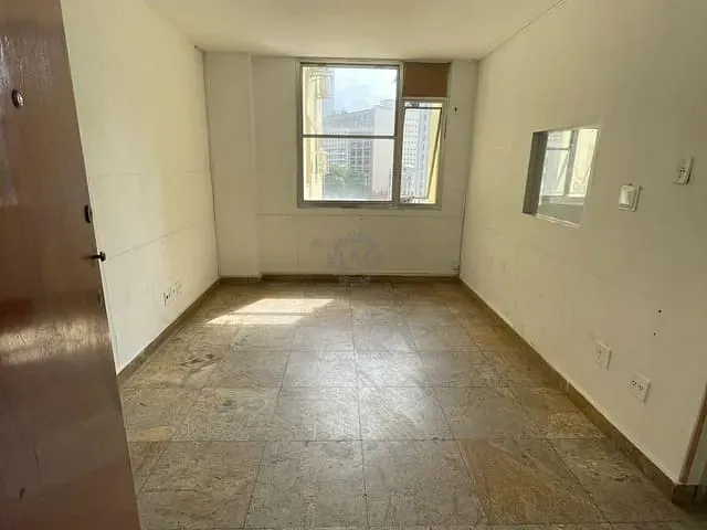 Sala à venda, no bairro Centro em Rio de Janeiro