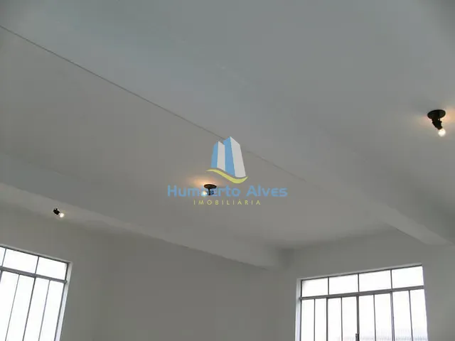 Sala para alugar, no bairro Centro em Vitória da Conquista